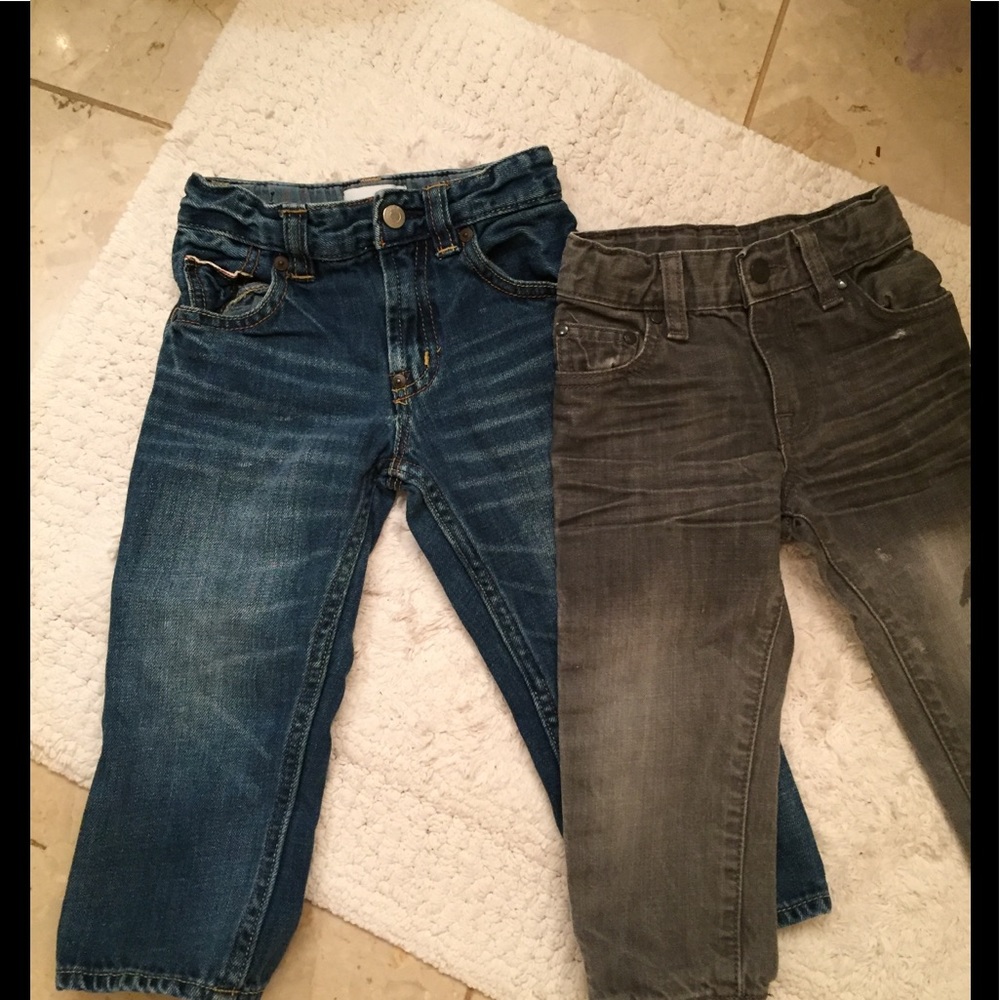 Bundle of 2 pairs of Gap jeans size 18-24 months